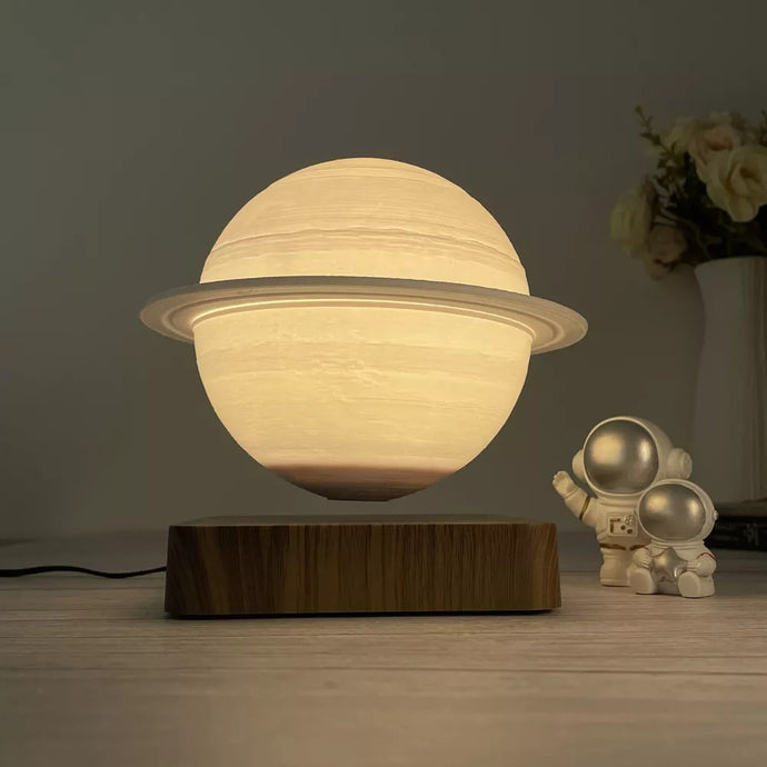 Schwebender Saturn: Eine futuristische Magnetlampe für das moderne Zuhause